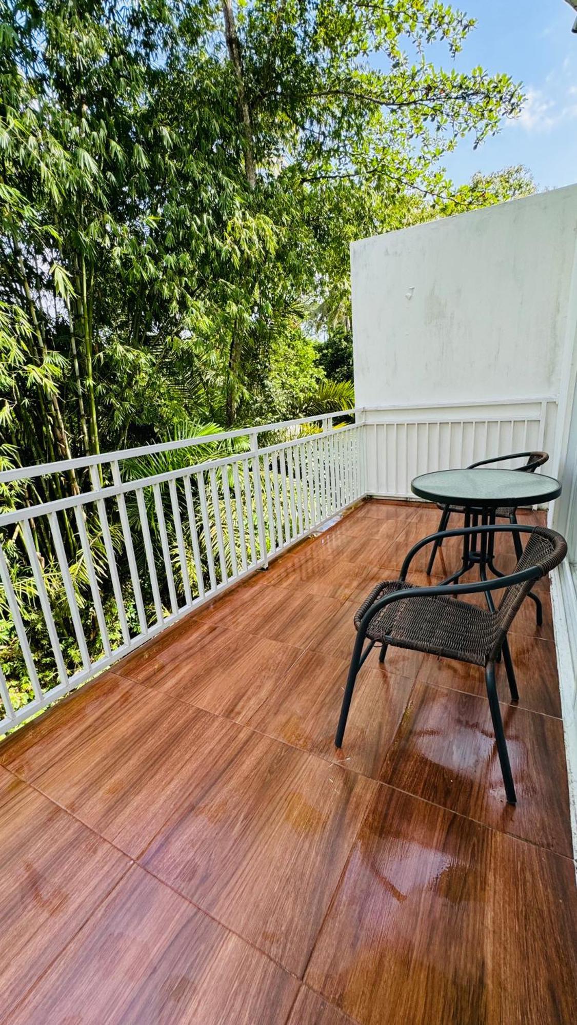 3bd With Private Pool At Famvida *